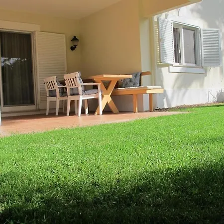 House With One Bedroom In Faro, With Pool Access, Furnished Garden And Wifi -... Apartmán *