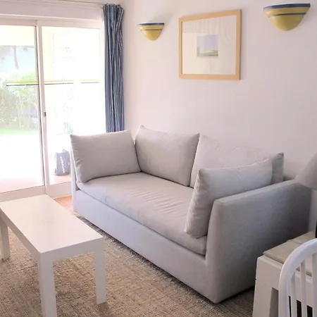 House With One Bedroom In Faro, With Pool Access, Furnished Garden And Wifi -... Appartement Almancil