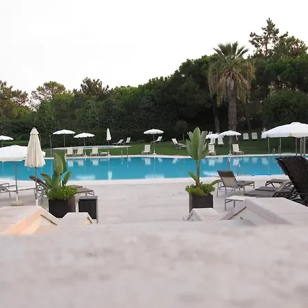 House With One Bedroom In Faro, With Pool Access, Furnished Garden And Wifi -... *
