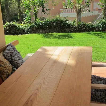 House With One Bedroom In Faro, With Pool Access, Furnished Garden And Wifi -... 아파트 알만실